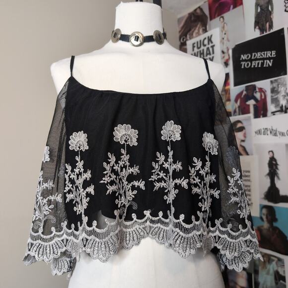 Forever 21 Tops - Embroidered Lace Boho Overlay Cami Crop Top